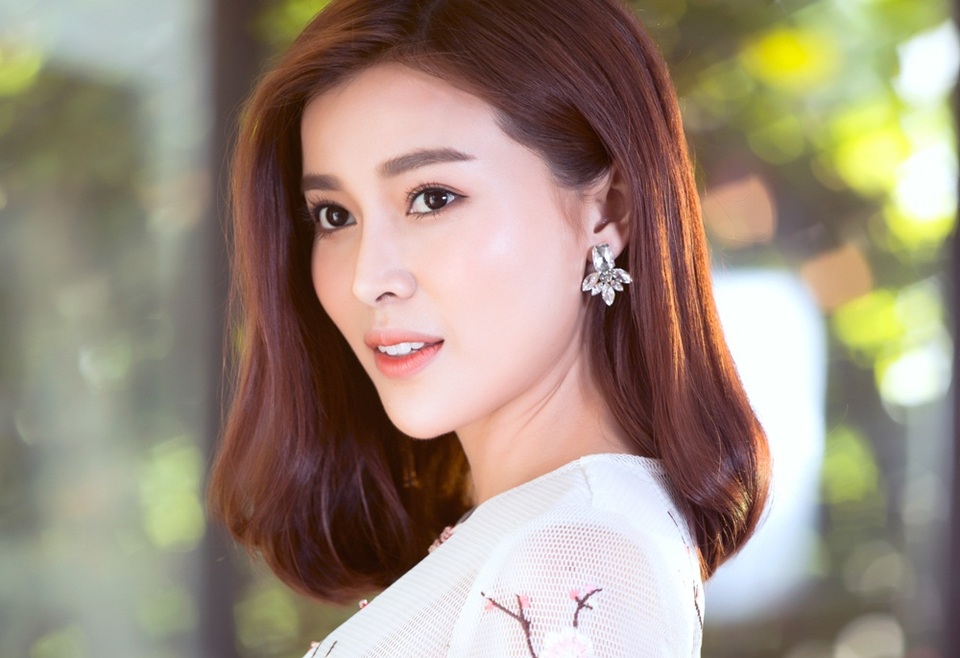 Hoa khôi xứ dừa dịu dàng khoe nhan sắc - 2 Hoa khôi xứ dừa dịu dàng khoe nhan sắc - 2