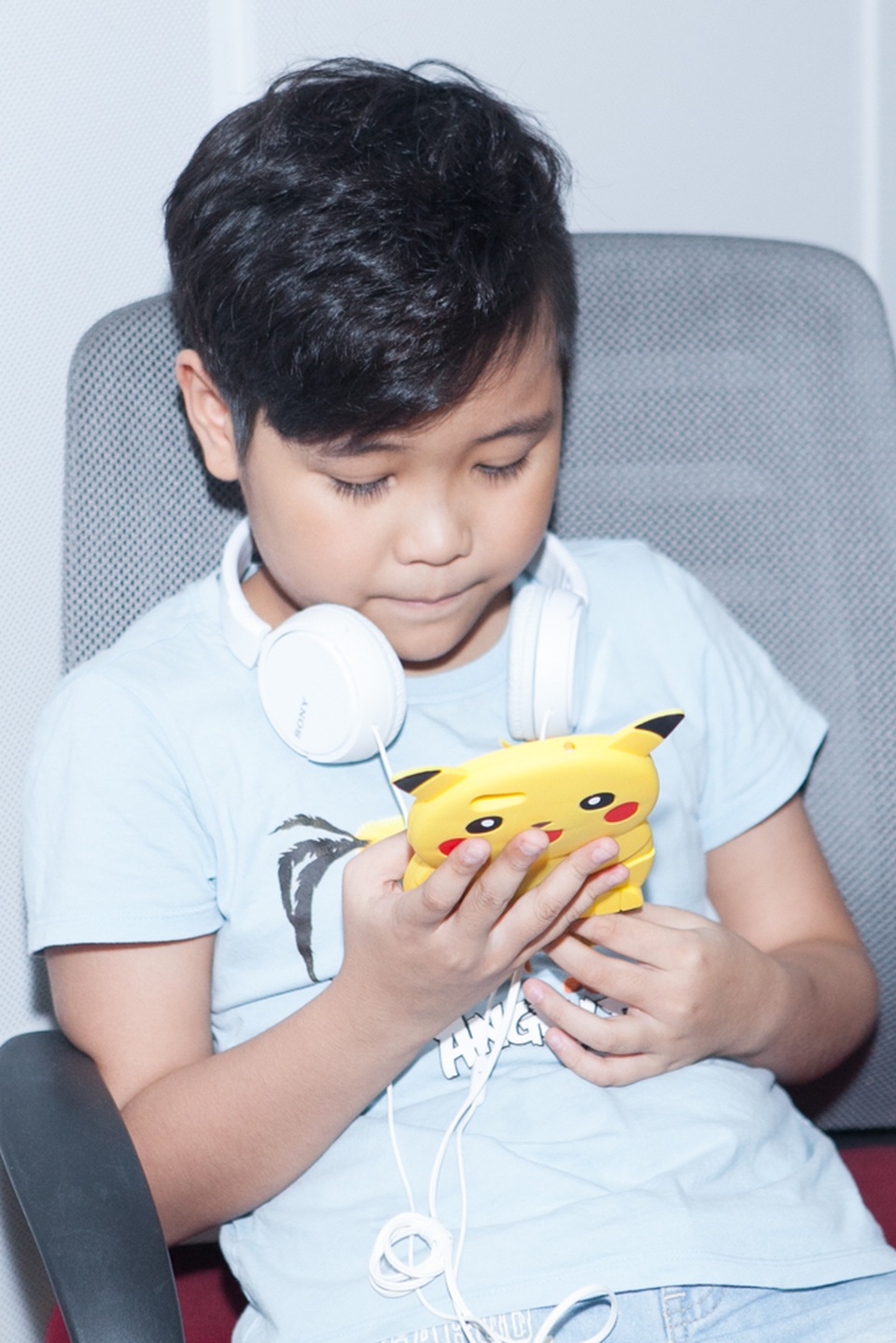 Nhật Minh cho biết: “Con cũng như các bạn còn lại, cảm thấy rất vui khi được bước vào đêm Chung kết. Không còn cảm giác áp lực nhưng cũng có một chút lo lắng. Con cùng các bạn sẽ mang đến những tiết mục hay và hấp dẫn nhất. Ngôi quán quân sẽ không còn quan trọng, quan trọng bây đối với con là những giây phút được ở bên cô Nhi và chú Thắng”.