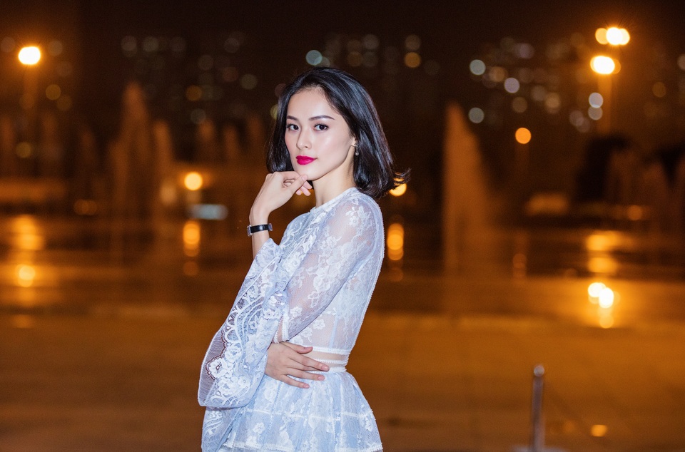 Chính cô cũng nói về điều này như sau: “Ngoài đời đụng chuyện là tôi nổi điên lên chứ không khóc (cười). Tôi là người cá tính và khá mạnh mẽ, khóc thì mình mình biết thôi”.