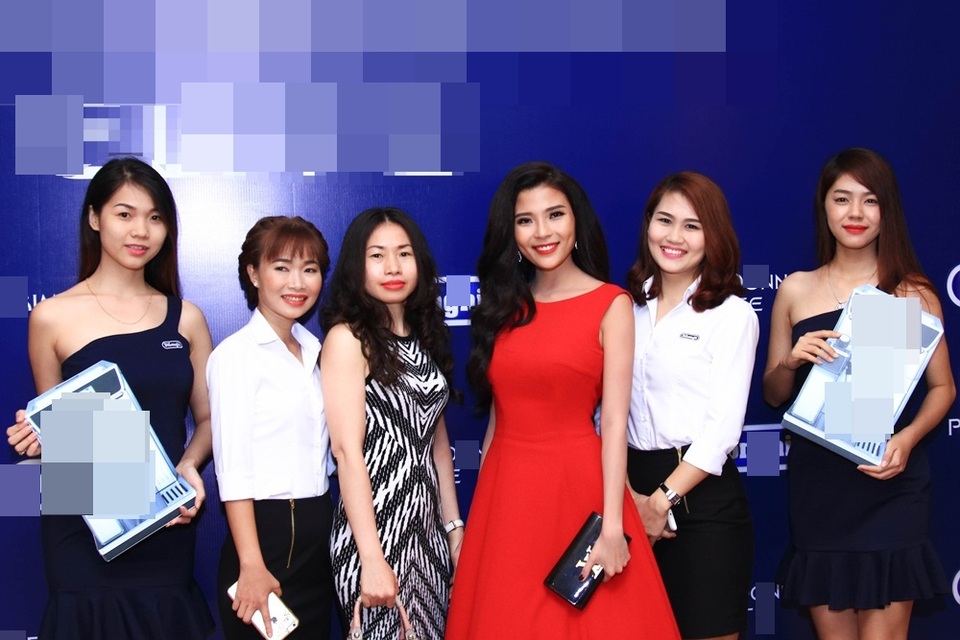 Thúy Diễm được yêu mến bởi sự thân thiện, hòa đồng.