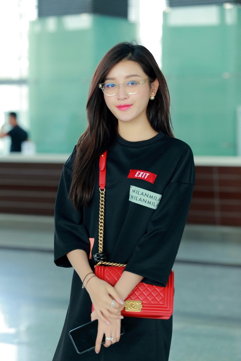 Á hậu Huyền My được mời sang Malaysia diễn thời trang - 3 Á hậu Huyền My được mời sang Malaysia diễn thời trang - 3