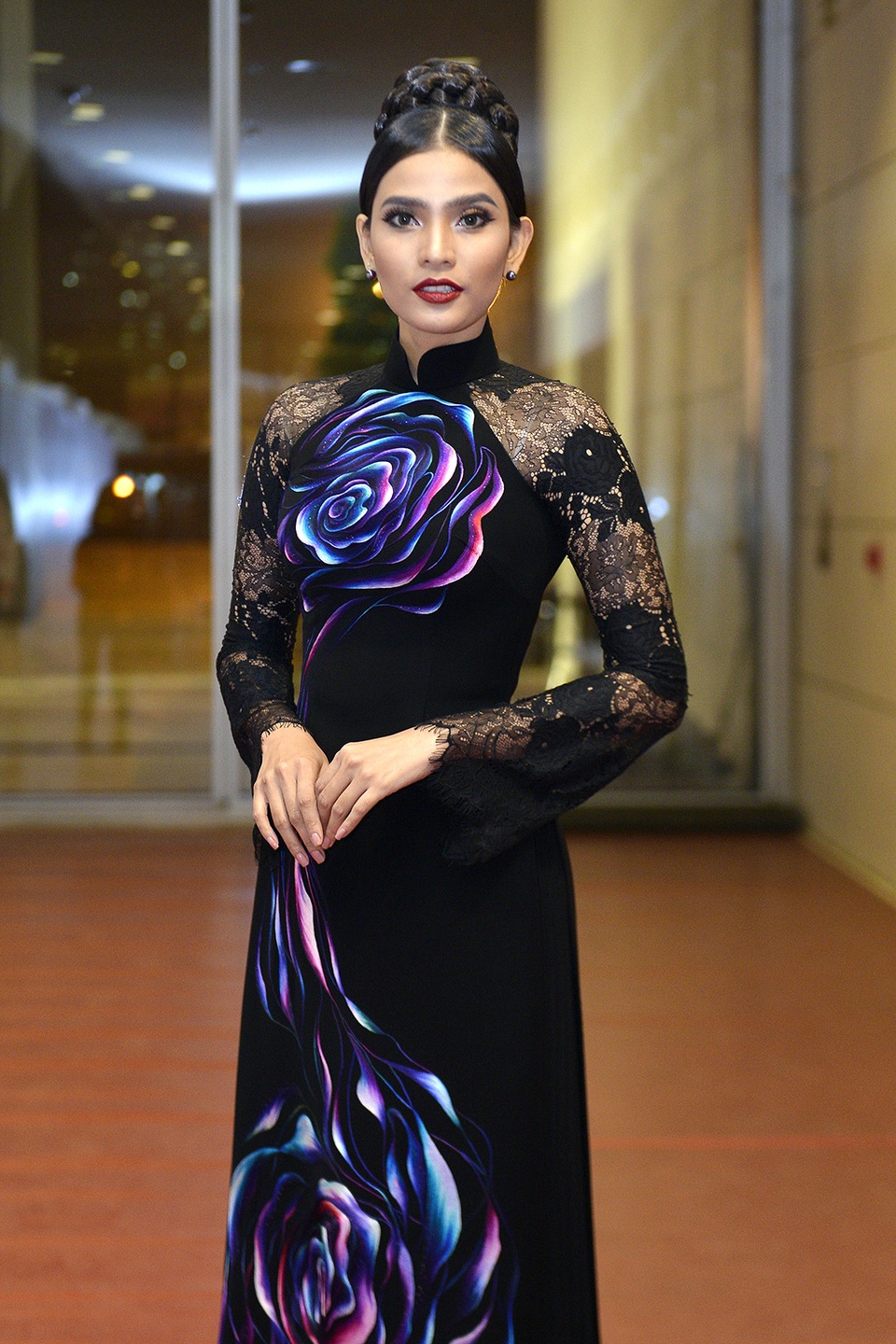 “Chế độ ăn uống của May không quá khắt khe. Vì May ăn chay trường nên May chọn các thực phẩm rau, củ, quả vì những thức ăn thanh khiết sẽ giúp cơ thể giữ được vóc dáng thon gọn”, Mỹ nhân ăn chay hấp dẫn nhất châu Á 2014 chia sẻ thực đơn hàng ngày của mình.