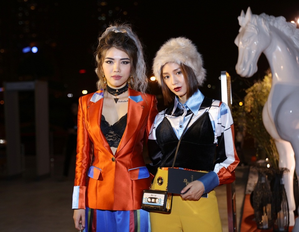 Thiếu gia Phan Thành bị bắt gặp đưa đón hot girl Salim tại Hà Nội - 9