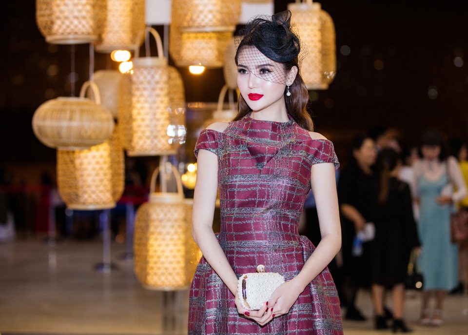 Ngọc Duyên lần đầu xuất hiện trước công chúng sau đăng quang Miss Global - 3 Ngọc Duyên lần đầu xuất hiện trước công chúng sau đăng quang Miss Global - 3