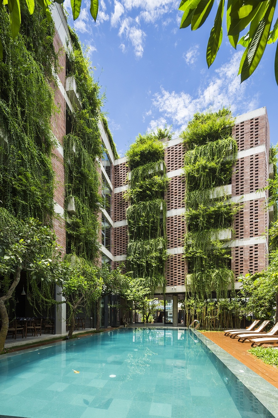 KTS.Võ Trọng Nghĩa đoạt giải do tạp chí Anh bình chọn - 3 Atlas Hoi An Hotel.