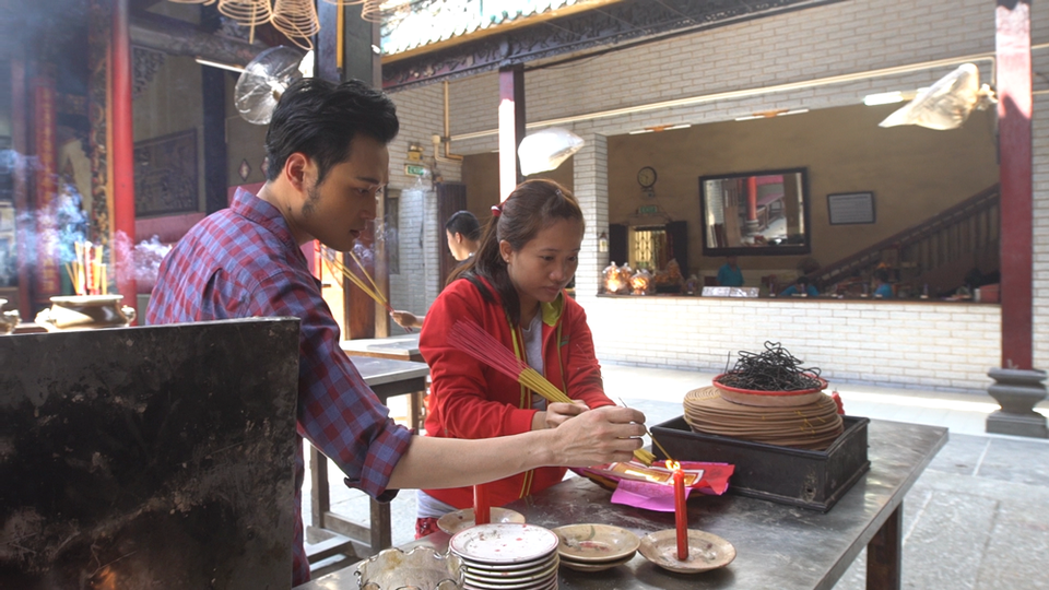 Cùng ca sĩ Quang Vinh khám phá TP.HCM "vừa lạ vừa quen" - 13 Đặc biệt, Quang Vinh cũng sẽ chọn ra những bạn may mắn để có thể tham gia cùng trải nghiệm với anh ở những địa điểm kế tiếp.