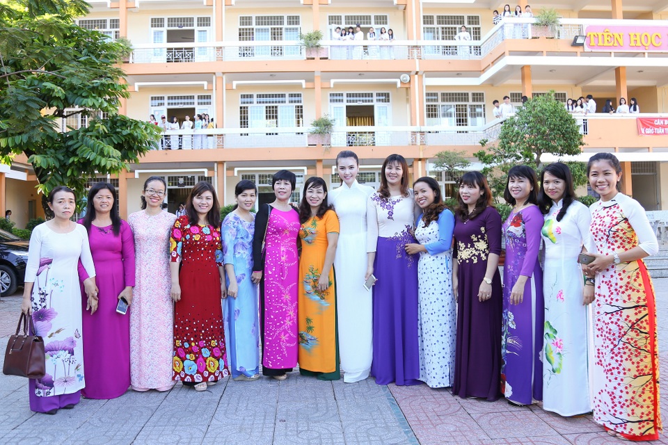 Việc Ngọc Duyên đăng quang danh hiệu cao nhất của cuộc thi “Nữ hoàng sắc đẹp toàn cầu 2016” (Miss Global Beauty Queen 2016) là niềm tự hào rất lớn của trường, khi lần đầu có một cựu học sinh trở thành nữ hoàng sắc đẹp quốc tế.