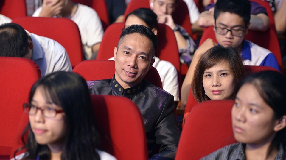 
Đến với lễ trao giải, cá nhân NTK Đỗ Trịnh Hoài Nam hi vọng trong tương lại sẽ có sản phẩm công nghệ ứng dụng trong ngành thời trang đoạt giải Nhân tài đất Việt.
