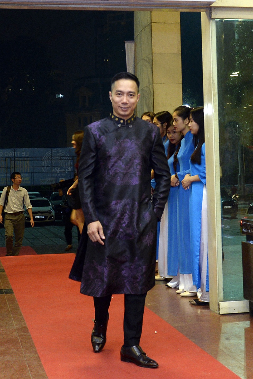 NTK Đỗ Trịnh Hoài Nam trên thảm đỏ Lễ trao giải Nhân tài đất Việt 2016.