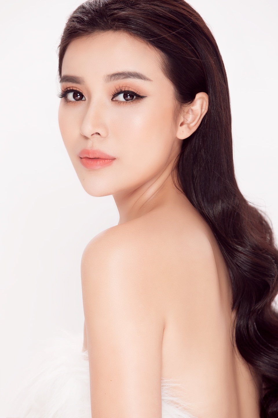 “Người đẹp Tây Đô” 9X khoe sắc yêu kiều - 4