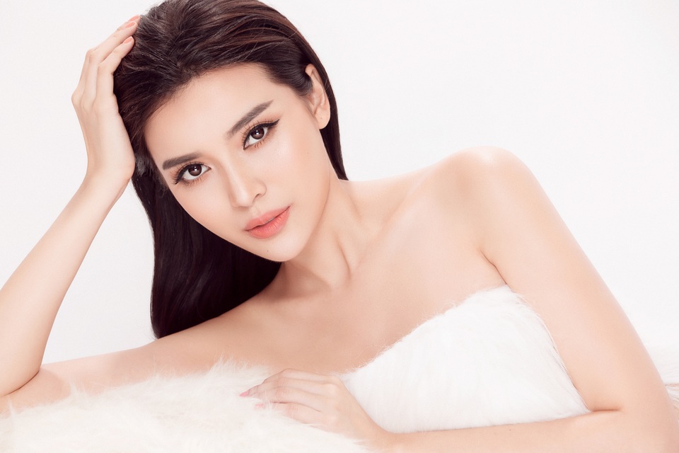 “Người đẹp Tây Đô” 9X khoe sắc yêu kiều - 1