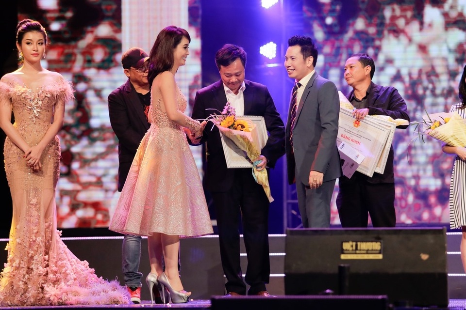 TVC “Ba là nhất” nhận giải Tác phẩm có ý nghĩa xã hội sâu sắc nhất.