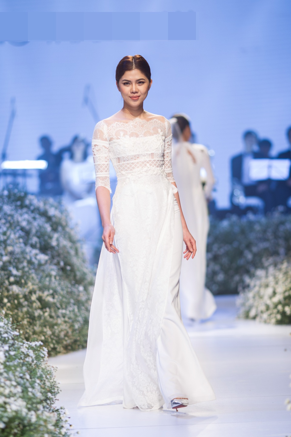 Dàn người đẹp thanh lịch với áo dài cưới tinh khôi - 1 Dàn người đẹp thanh lịch với áo dài cưới tinh khôi - 1