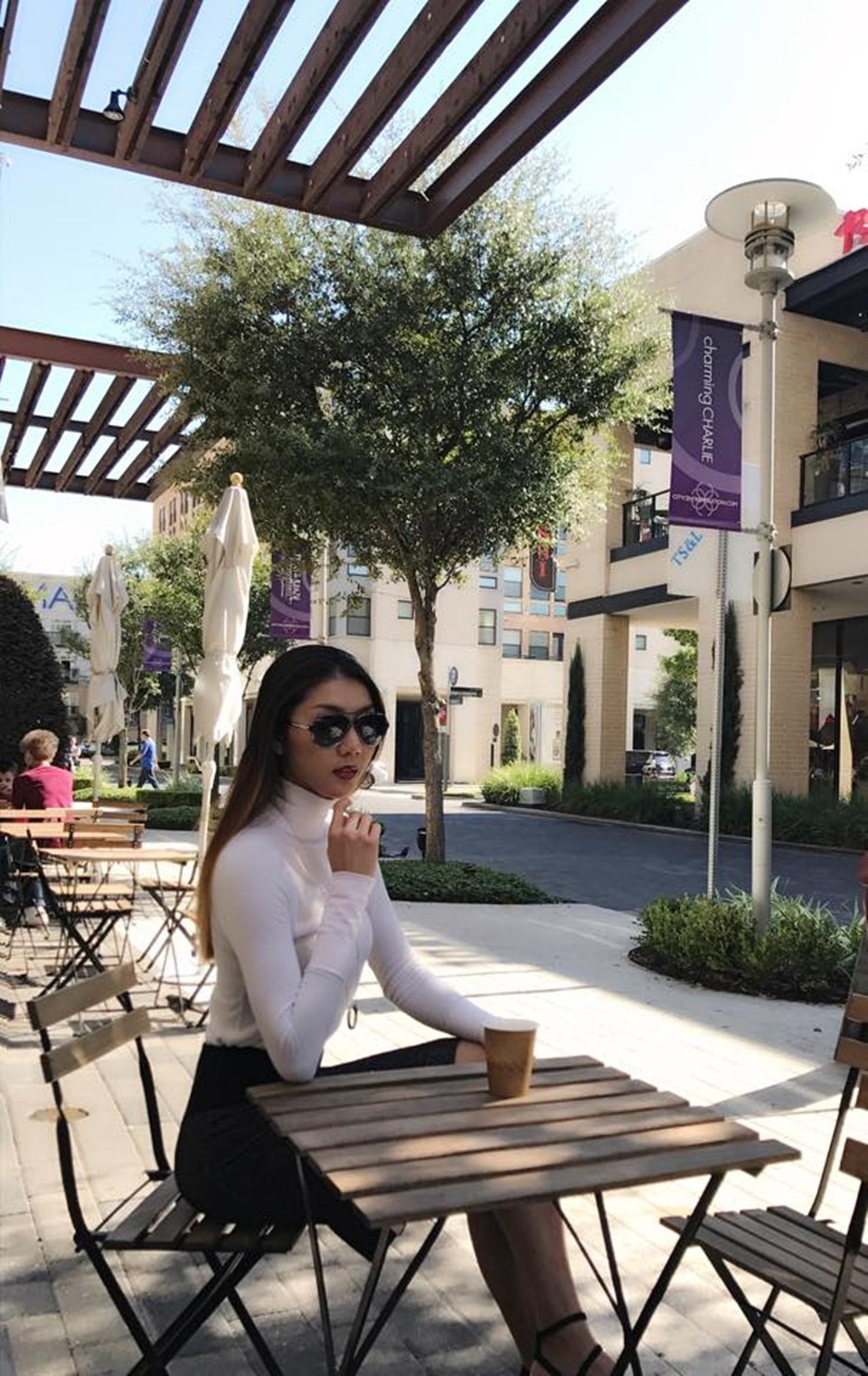 Siêu mẫu Ngọc Quyên: “Đừng so bì đàn bà hơn nhau ở tấm chồng” - 5 Siêu mẫu Ngọc Quyên: “Đừng so bì đàn bà hơn nhau ở tấm chồng” - 5