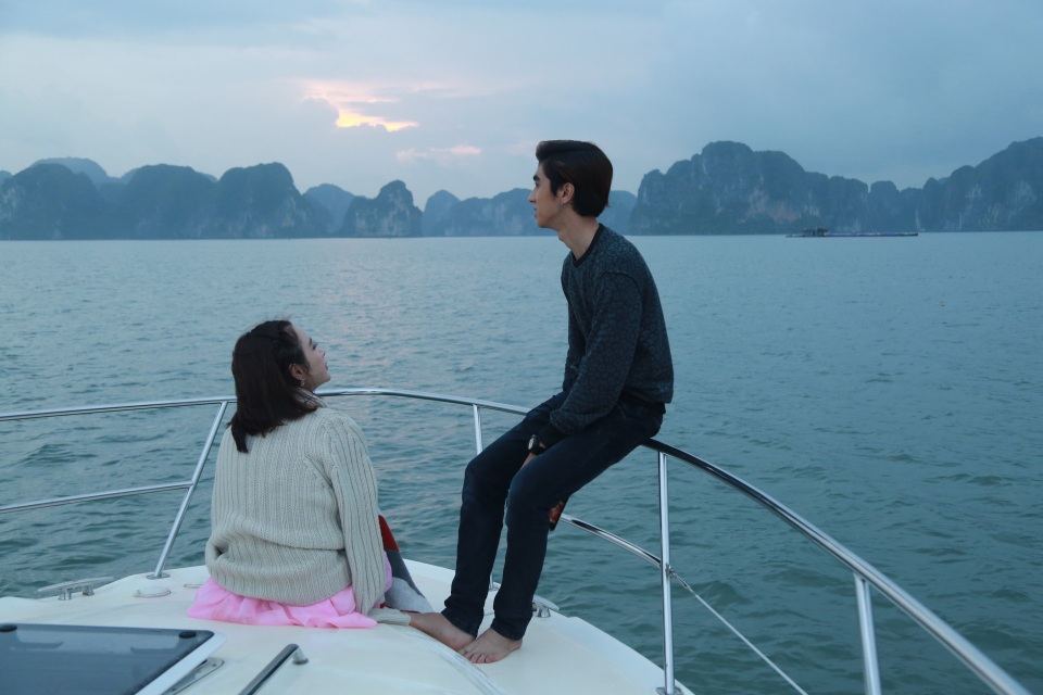 Những khung hình tuyệt đẹp được quay tại Vịnh Hạ Long.