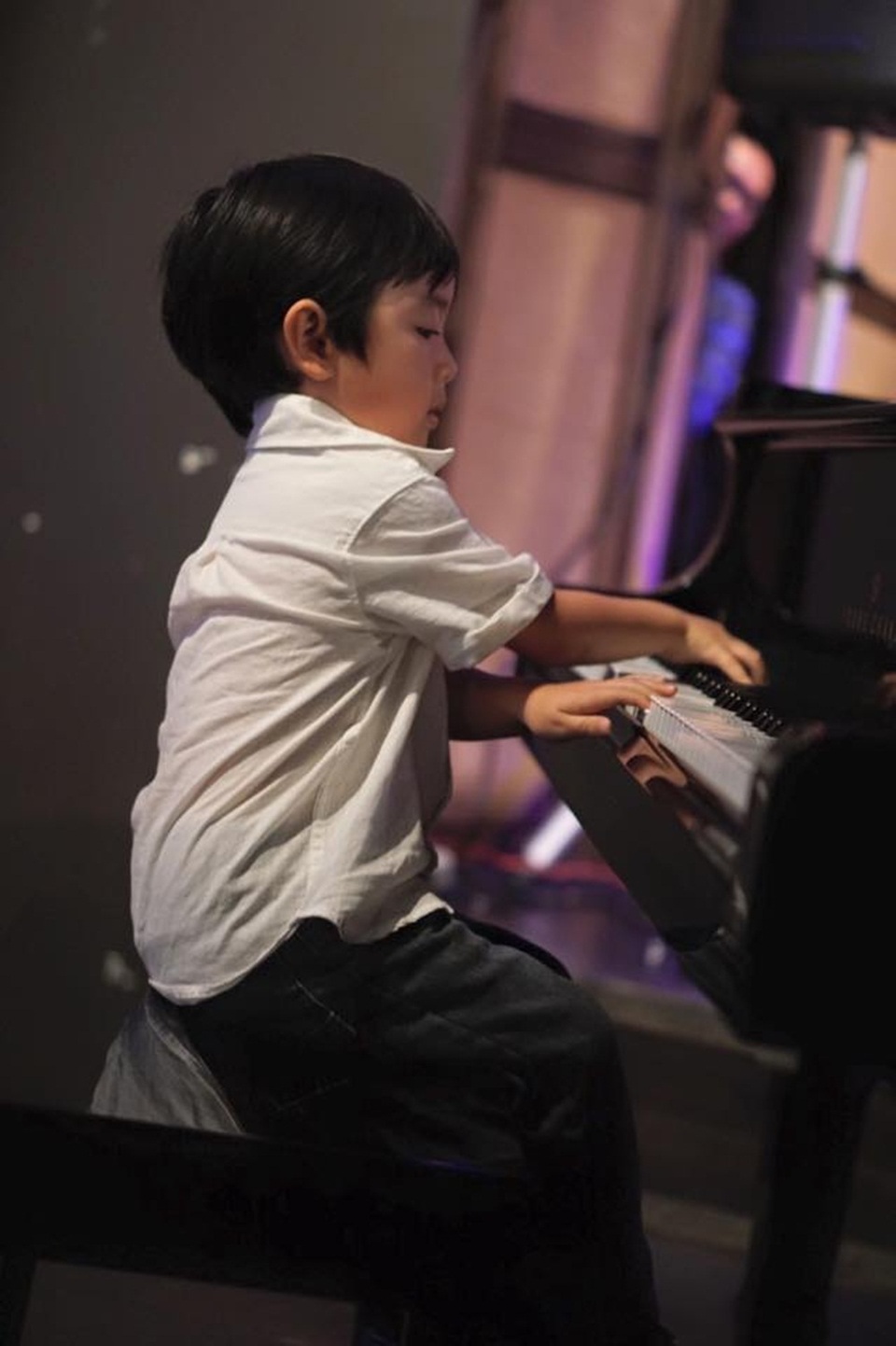 Thần đồng piano 5 tuổi từng làm nước Mỹ “điên đảo” sẽ về Việt Nam - 3 Thần đồng piano 5 tuổi từng làm nước Mỹ “điên đảo” sẽ về Việt Nam - 3