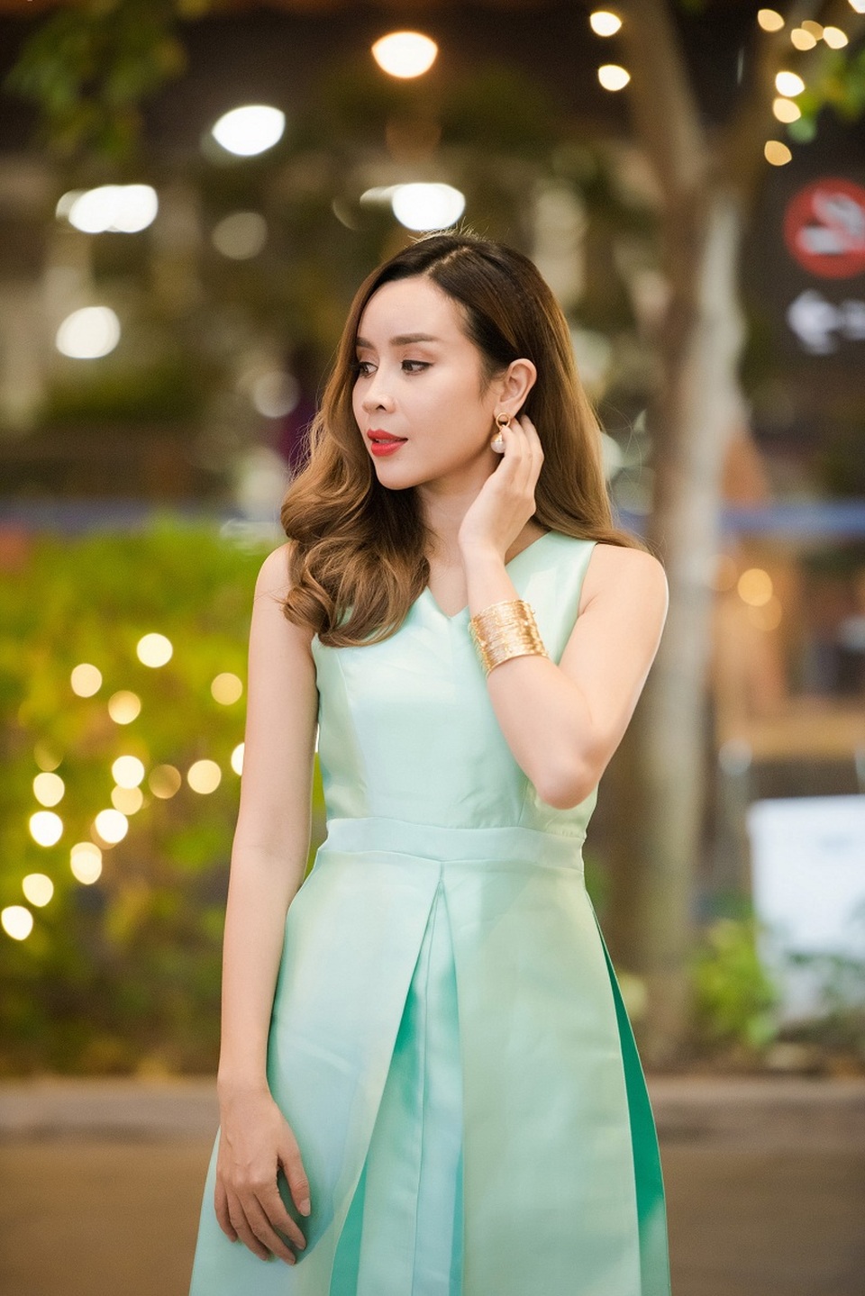 Cựu huấn luyện viên The Voice Kids cũng chính thức lên tiếng vấn đề này trên trang cá nhân. Theo đó, không khẳng định nhan sắc hiện tại của mình là hoàn toàn tự nhiên.