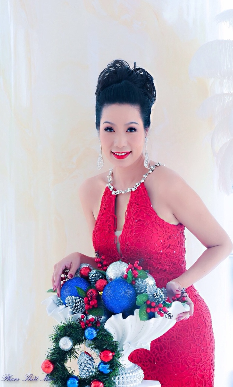 Á hậu Trịnh Kim Chi: “Tôi có một hậu phương vững chắc” - 6