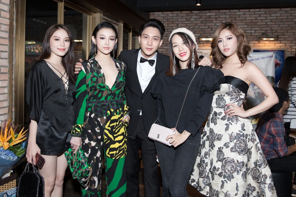 Milan Phạm có dịp hội ngộ cùng B Trần và dàn hot girl Hà Nội như: Linh Rin, Huyền Baby, Emily.