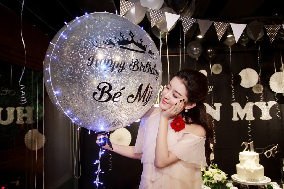 Á hậu Huyền My: “21 tuổi tôi lớn dần trong vòng tay gia đình” - 4 Á hậu có nickname đáng yêu là bé Mỳ.