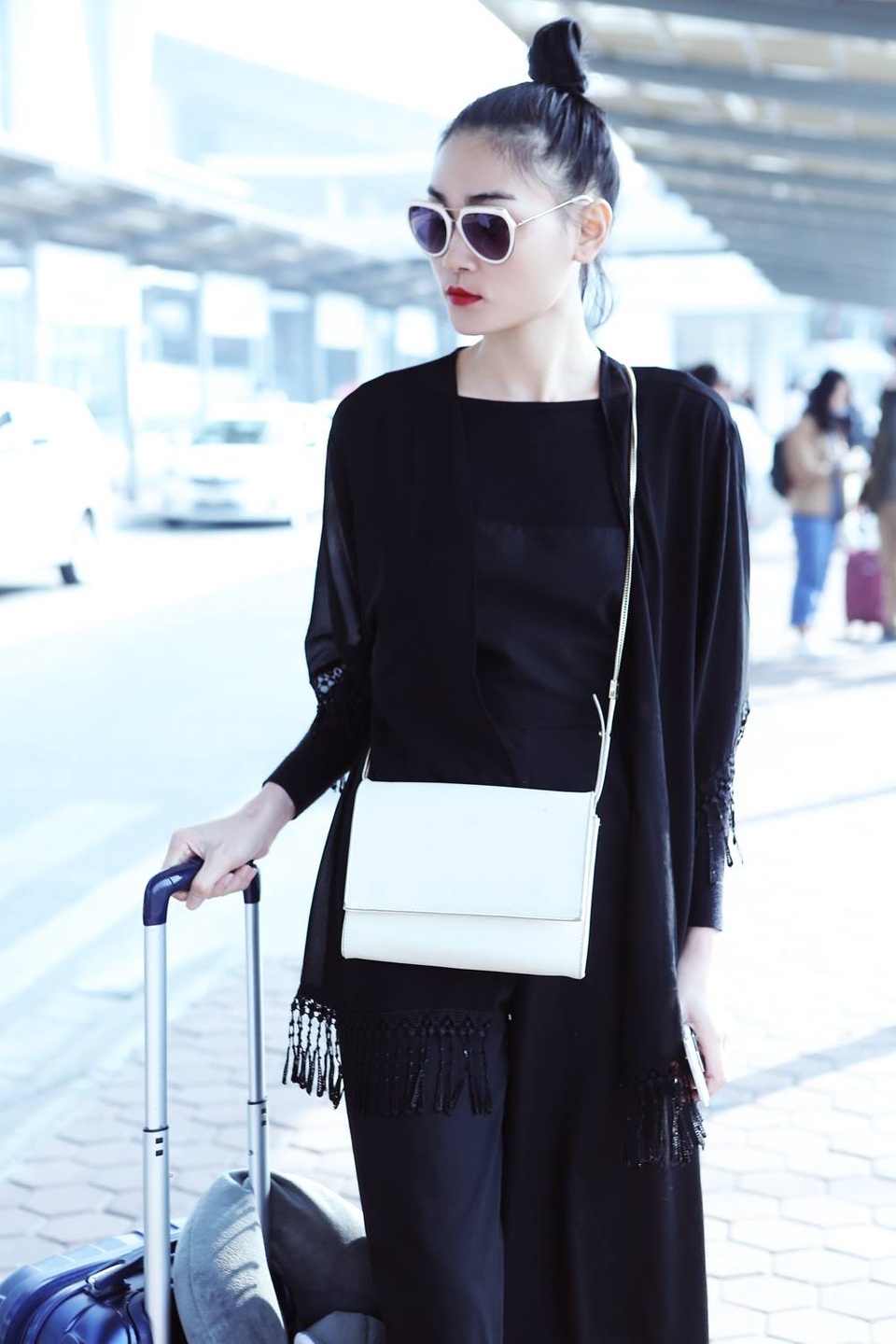 Xuân Lan cùng dàn mẫu đình đám khệ nệ xách vali ra Bắc - 5 Thùy Trang - người mẫu từng dự thi tại Asias Next Top Model.