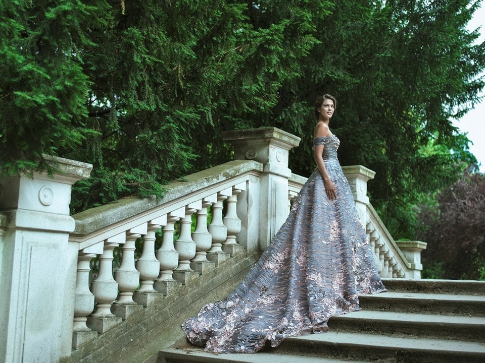 Hoa hậu Pháp mặc thiết kế Việt chụp ảnh dự thi Hoa hậu Hoàn vũ thế giới - 7