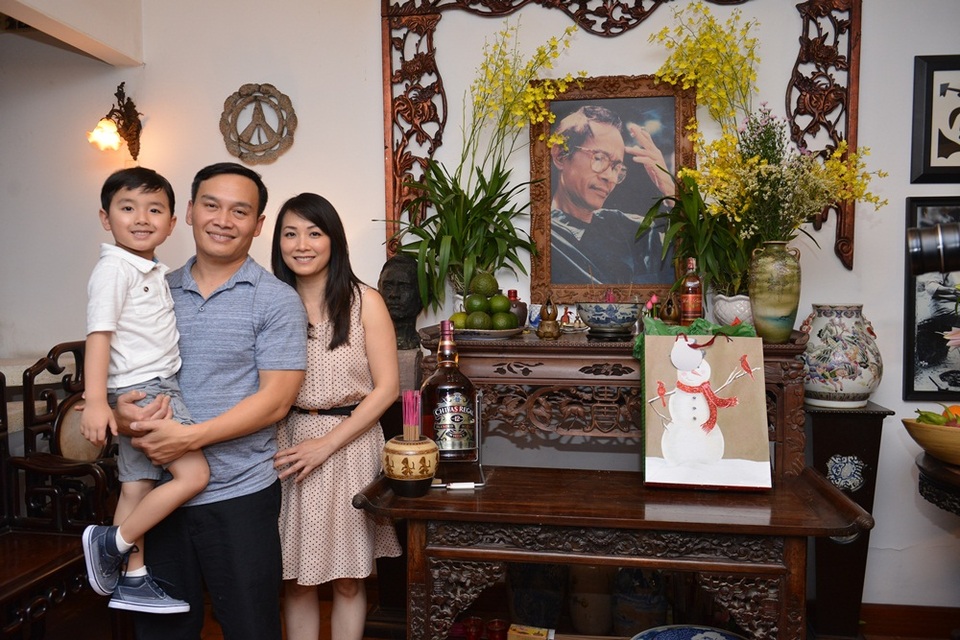 Thần đồng nhí cùng bố mẹ tưởng nhớ cố nhạc sĩ Trịnh Công Sơn.