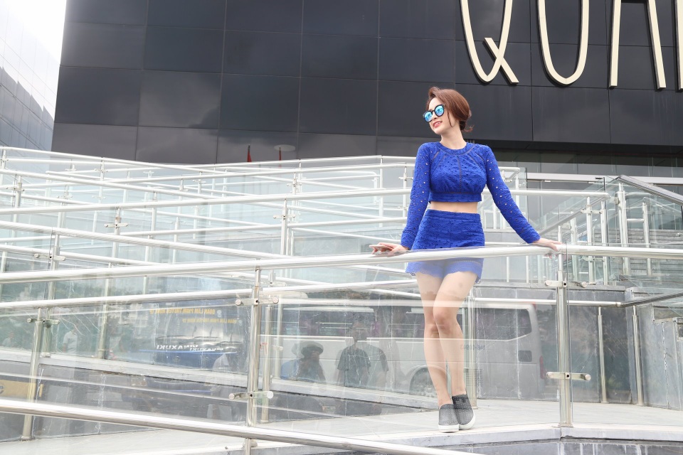 Diễn viên Angela Phương Trinh mang 100 bộ đồ diễn cho... một phim - 10