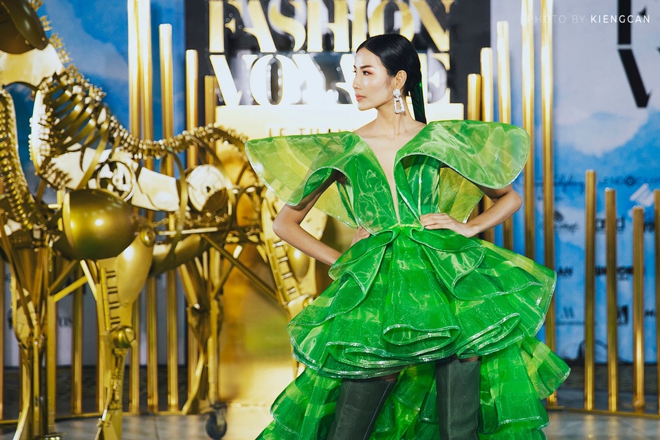 Cuộc hội ngộ đầy cảm hứng của các Nhà thiết kế trong chuyến viễn du Fashion Voyage - 10 Cuộc hội ngộ đầy cảm hứng của các Nhà thiết kế trong chuyến viễn du Fashion Voyage - 10