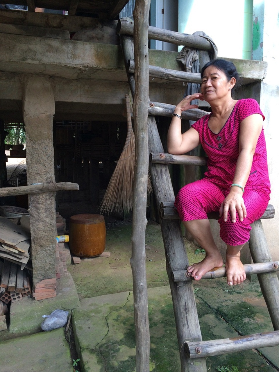 Khi vùng tâm lũ… “khát nước” - 2 Lũ không về người dân trồng lúa và nhất là những người dân sống nghề câu lưới đều rất lo lắng