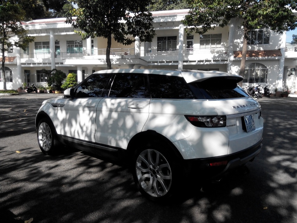 Công an Kiên Giang trả lời về hai xe Range Rover mang biển xanh - 1
Công an tỉnh Kiên Giang khẳng định chỉ quản lý xe Range Rover mang biển số xanh 68A.001.43