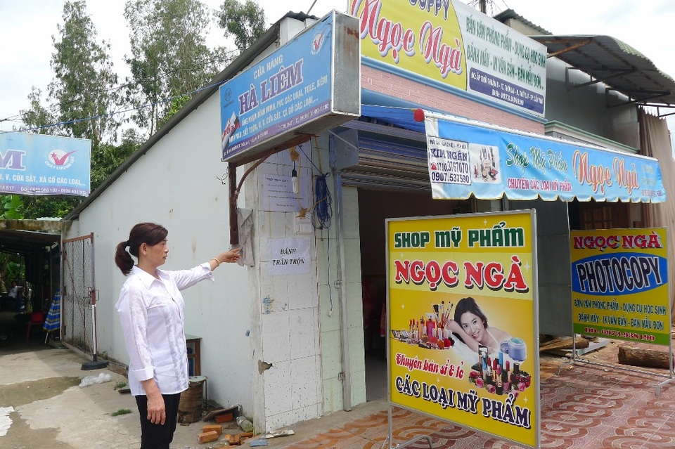 Căn nhà của vợ chồng ông Nguyễn Thanh Hòa vừa bị Cục thi hành án dân sự TP Cần Thơ buộc tháo dỡ lần 2 nhưng sau đó lại tiếp tục ra thông báo tạm ngừng cưỡng chế