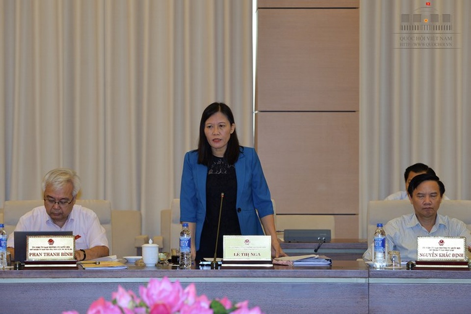 Formosa phải sửa công nghệ xử lý xả thải mới được hoạt động - 2 Chủ nhiệm UB Tư pháp Lê Thị Nga dẫn quy định Bộ trưởng phải trực tiếp trình dự án luật trước UB Thường vụ Quốc hội, nếu vì lý do không thể có mặt, Chính phủ phải cử Phó Thủ tướng phụ trách lĩnh vực thay.