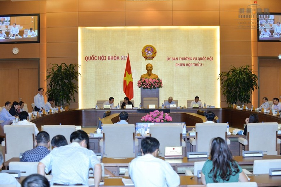 Thứ trưởng các Bộ “đấu” lý khi trình luật - 2 Phiên thảo luận về dự luật Quy hoạch tại UB Thường vụ Quốc hội rất sôi nổi, giàu tính tranh luận.