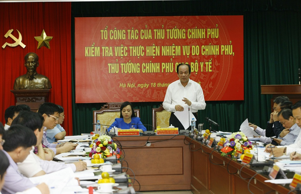 “Nước mắm hoá chất”: Phụ gia pha chế đảm bảo thì vẫn an toàn? - 1 Vệ sinh an toàn thực phẩm là vấn đề nóng tại cuộc kiểm tra việc thực hiện nhiệm vụ của Bộ Y tế (N.Y).