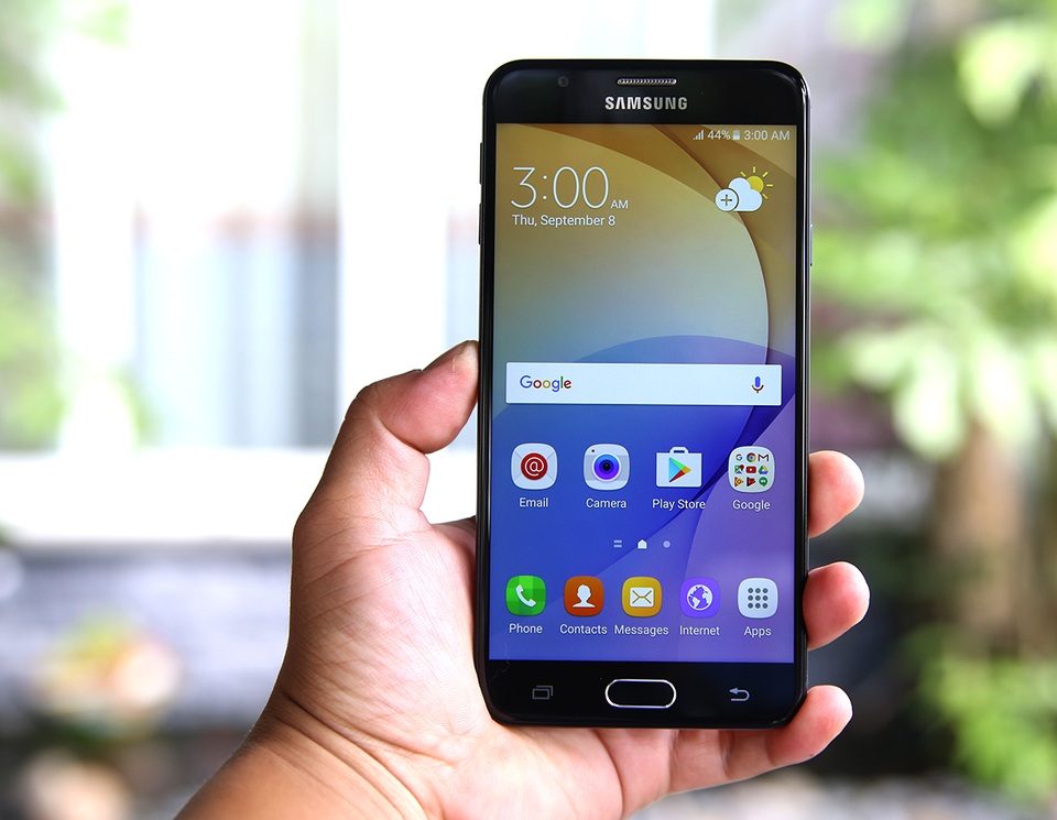 Đánh giá nhanh Galaxy J7 Prime mới xuất hiện tại Việt Nam - 1