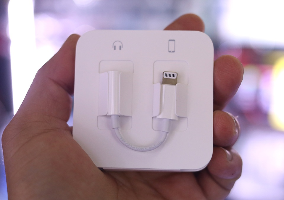 Xuất hiện iPhone 7 bản thương mại đầu tiên tại Việt Nam, giá 34 triệu đồng - 9