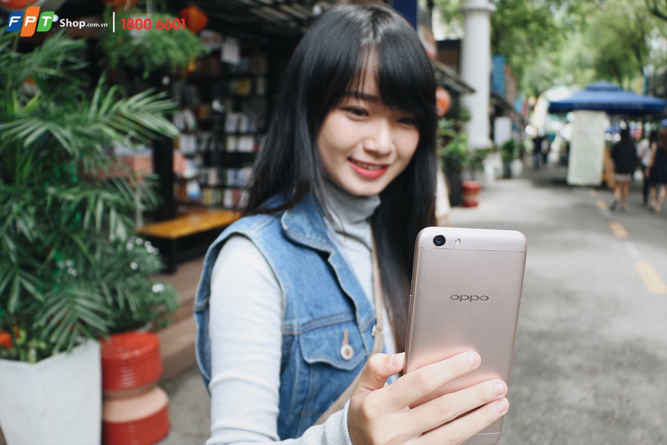 Đặt mua OPPO F3 tại FPT Shop nhận bộ quà kép và 500.000 đồng - 1 Đặt mua OPPO F3 tại FPT Shop nhận bộ quà kép và 500.000 đồng - 1