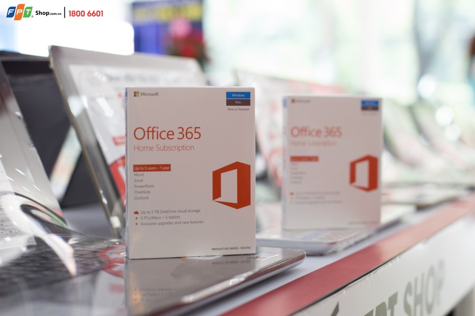 Chọn phần mềm bản quyền, máy tính được bảo vệ tối đa - 1 Chọn sử dụng Windows 10 và Office 365 bản quyền tại FPT Shop, bạn vừa nhận được đầy đủ chức năng của sản phẩm, vừa được hỗ trợ xử lý khi có sự cố xảy ra.