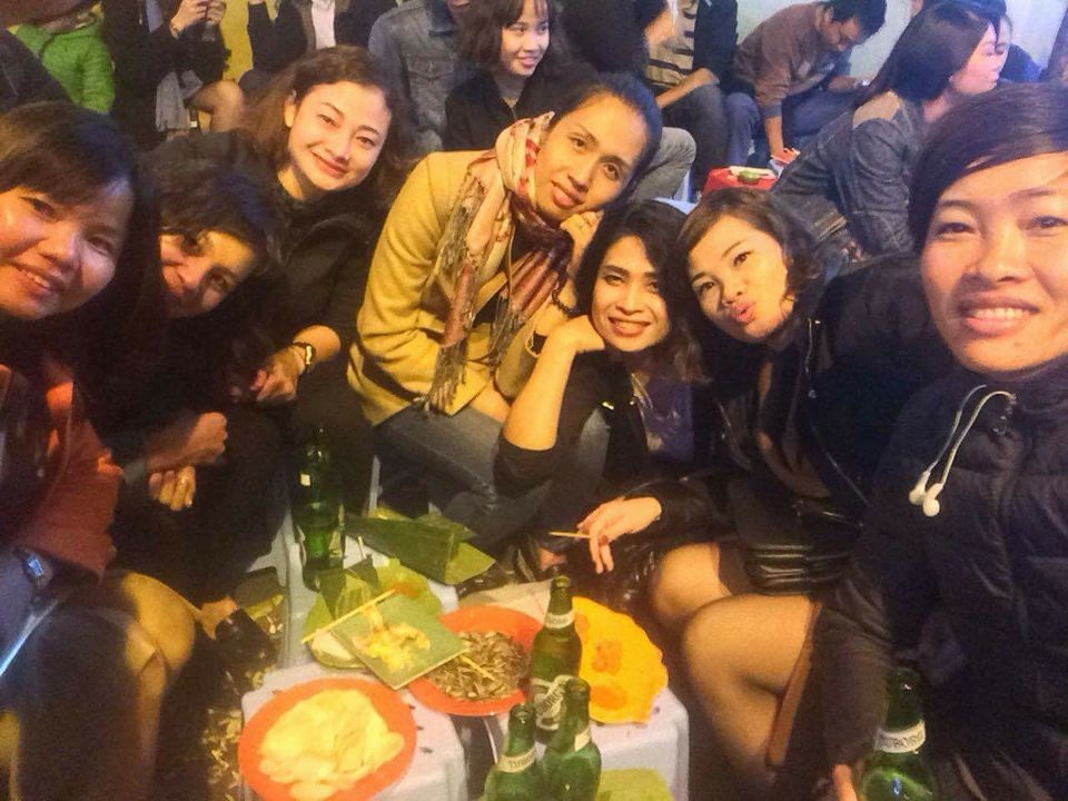 Khởi đầu tết vui, rinh IPhone 7 - 4 Không quên check-in cùng Tuborg trong đêm nhạc “Khởi đầu Tết vui” trên phố Tạ Hiện tối 01/01 vừa qua (Ảnh: Facebook Hải Yến)