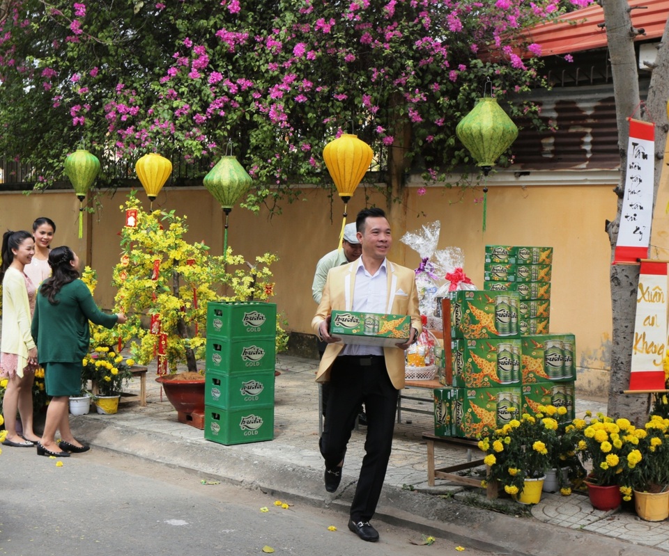 Gợi ý những món quà tết truyền thống nhưng vẫn khác biệt - 2 Huda Gold hảo hạng – món quà Tết lưu giữ tinh hoa của mảnh đất miền Trung, là lựa chọn của Nhà vô địch Hoàng Xuân Vinh dành tặng anh em bằng hữu