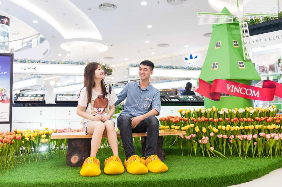 Nô nức khuyến mãi mua sắm mùa lễ hội - 4 Nô nức khuyến mãi mua sắm mùa lễ hội - 4