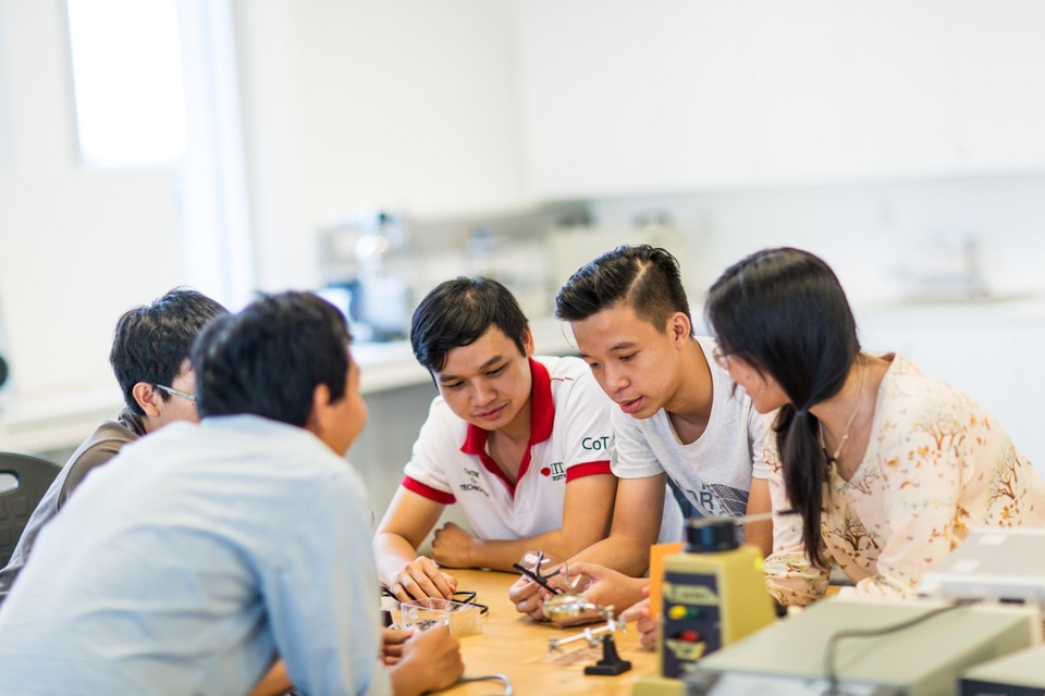 Kỹ sư công nghệ - Bộ óc đằng sau những công nghệ của tương lai - 2 Một giờ học của các kỹ sư tương lai tại RMIT Việt Nam