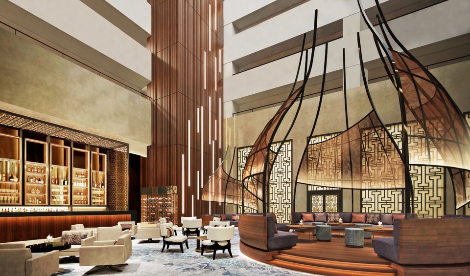 Khách sạn cao nhất Việt Nam khai trương tại toà nhà Landmark72 Hà Nội - 1 InterContinental Hanoi Landmark72 đã sẵn sàng chào đón khách hàng với mục tiêu sớm trở thành một biểu tượng du lịch cao cấp và hiện đại của thành phố. Hệ thống phòng cao cấp của khách sạn bao gồm 359 phòng trong đó có tới 34 phòng hạng sang với thiết kế tinh tế, diện tích rộng cùng tầm nhìn bao quát toàn thành phố Hà Nội. Với lợi thế này, InterContinental Hanoi Landmark72 đang hứa hẹn là một điểm đến lý tưởng cho khách du lịch, công tác tới Thủ đô.