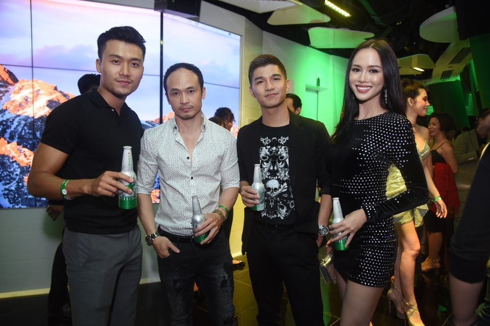 Tưng bừng không khí đón năm mới tại "The World of Heineken" - 3 Nam diễn viên Cường Seven xuất hiện cùng bạn diễn phim Quyên-người đẹp Vũ Ngọc Anh