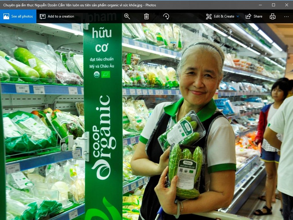 Hệ thống siêu thị Co.opmart và Co.opXtra cam kết giảm giá hơn 5.000 sản phẩm tết - 2 Chuyên gia ẩm thực Nguyễn Dzoãn Cẩm Vân luôn ưu tiên sản phẩm organic vì sức khỏe