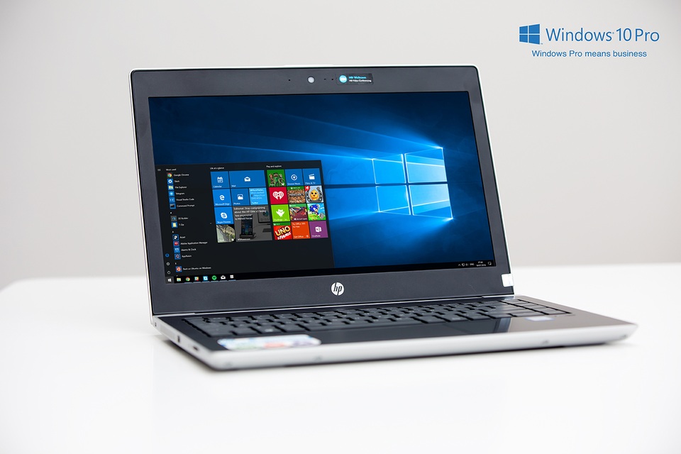 Thị trường laptop “tăng nhiệt” - đâu là sự lựa chọn tốt nhất cho doanh nghiệp? - 4 HP Probook 430 G5 còn được bảo vệ mạnh mẽ hơn bởi hệ điều hành Windows 10 Pro.