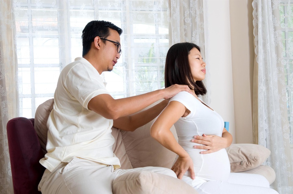 Cha, con và hành trình 9 tháng 10 ngày ngọt ngào - 1 Hạnh phúc nhất là khi hai vợ chồng cùng nắm tay vượt qua giai đoạn khó khăn của thời kỳ thai nghén...
