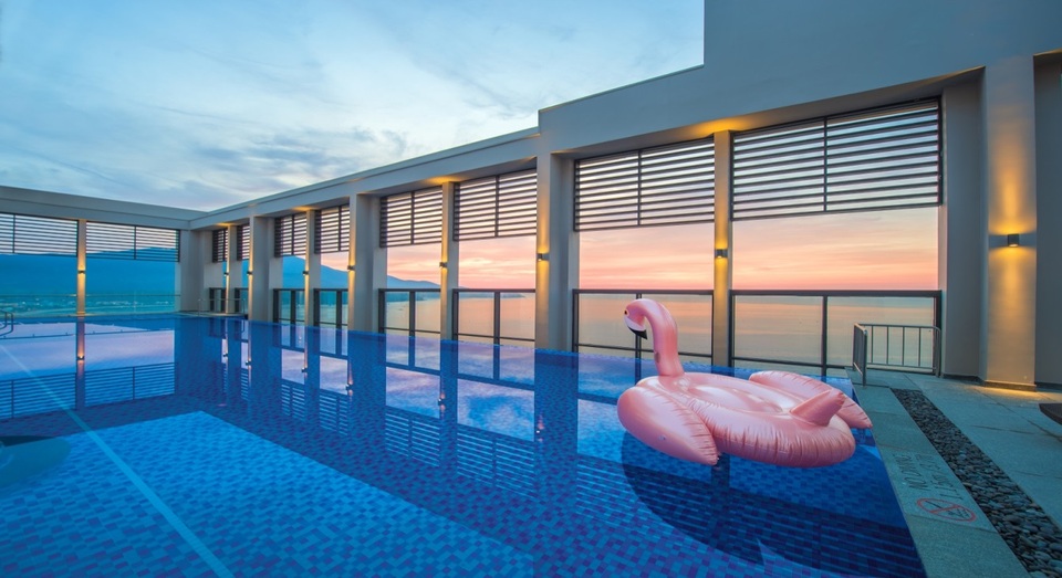 Four Points by Sheraton bứt phá trên BXH các khách sạn tại Đà Nẵng - 2 Bể bơi tại tầng 36 mang đến tầm nhìn tuyệt hảo mà không đâu sánh được