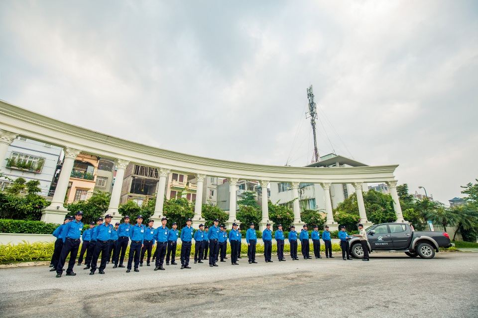 Có gì đặc biệt trong khâu vận hành Khu đô thị quốc tế đầu tiên tại Hà Nội? - 1 Đội an ninh Ciputra họp giao ban mỗi sáng sớm
